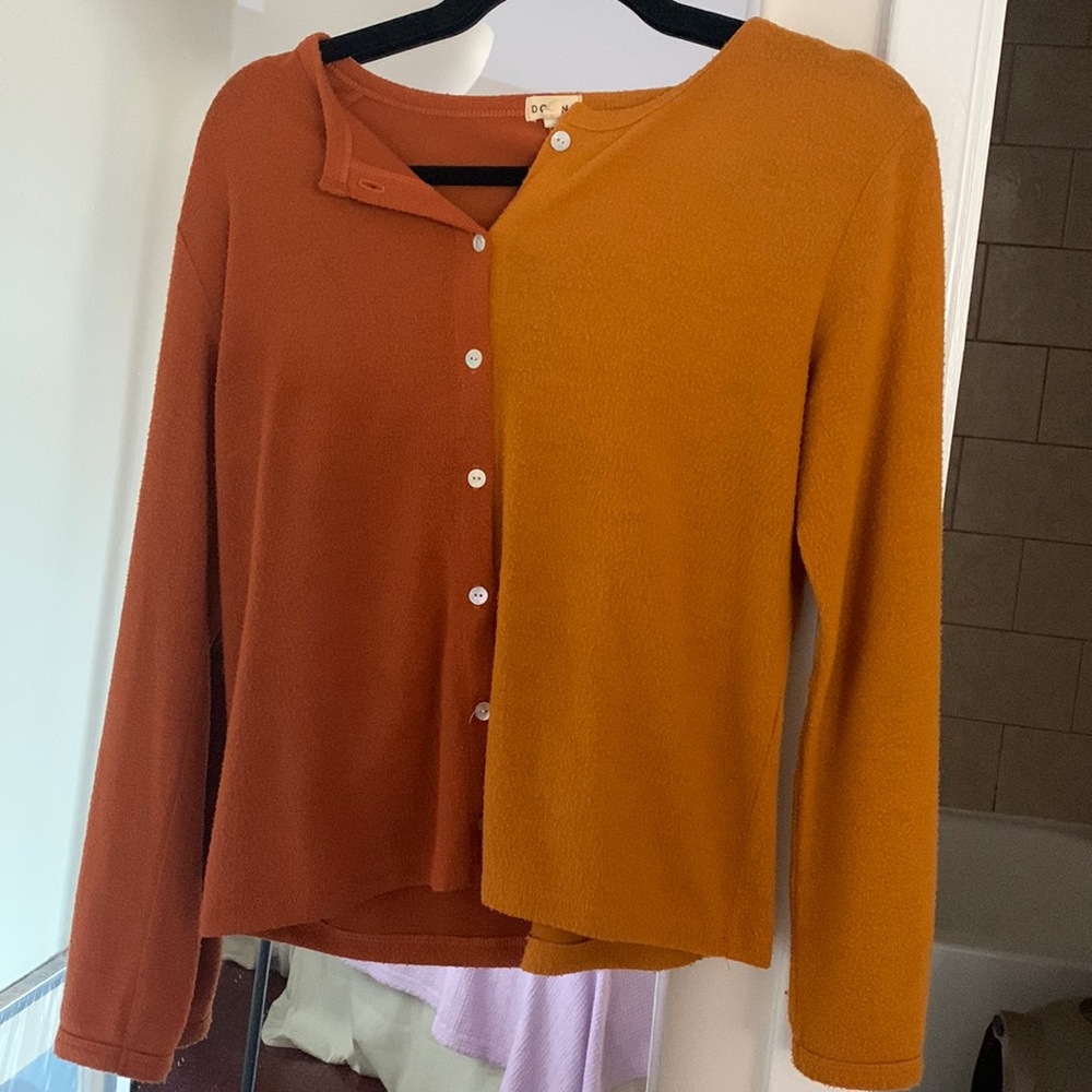 DONNI orange/yellow two tone sweater - perfect for fall slightly pilled